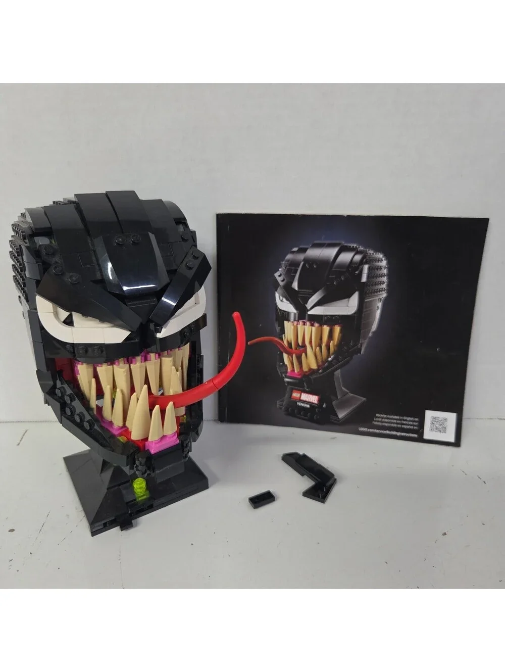 Lego Venom Head 76187 Set and Instruction Manual As Is Missing A Few Pieces